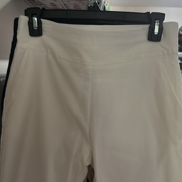 HDE Pull On Capri Pants for Women with Pockets Elastic Waist Cropped Pants - Picture 5 of 9